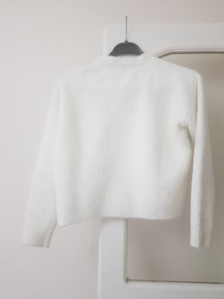 Beyaz Düğmeli Kız Çocuk Hırka - Görsel 2