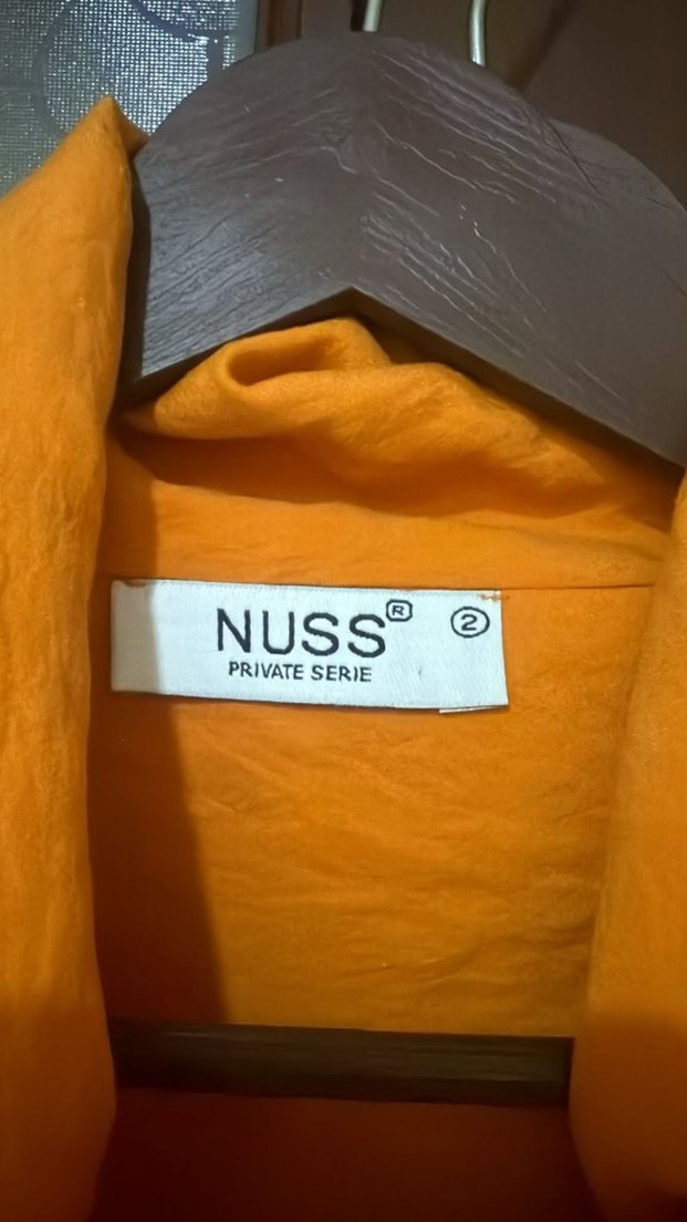 Turuncu fermuarli ceket - Görsel 3