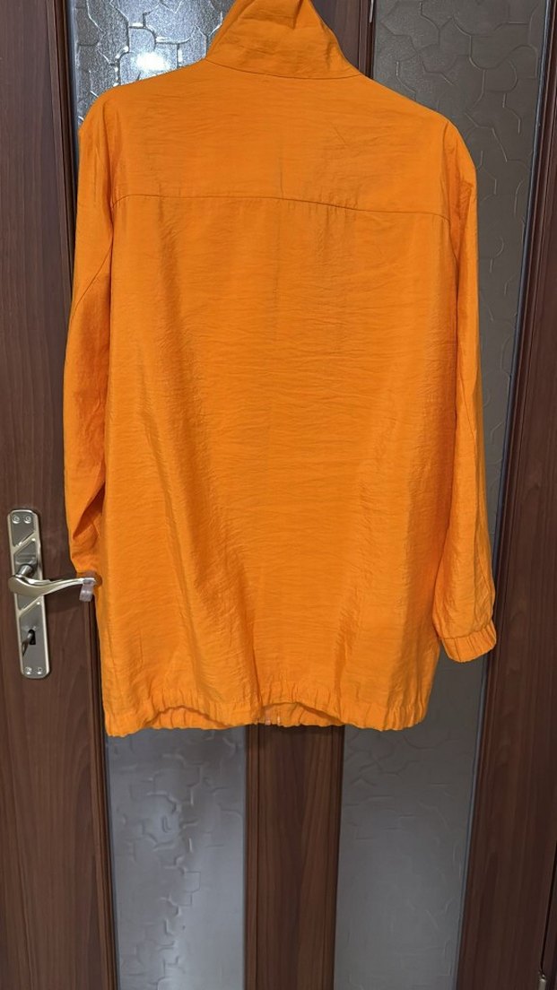 Turuncu fermuarli ceket - Görsel 2