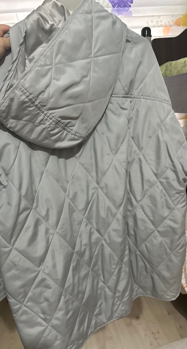 Gri Kadın Kapitone Düğmeli Mont - Görsel 2