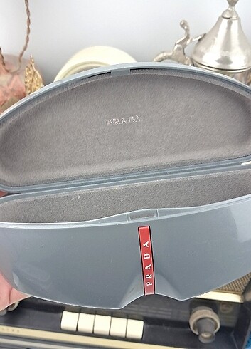 Prada Prada güneş gözlüğü kutusu kabı