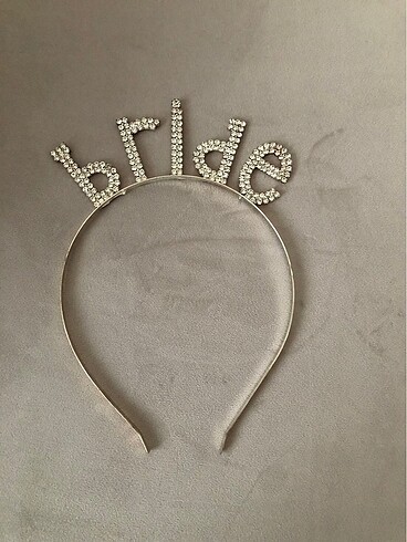 Bride tacı