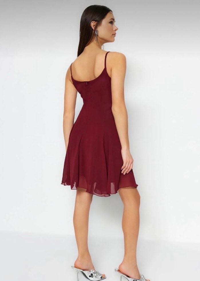 Bordo Drapeli Askılı Midi Elbise - Görsel 3