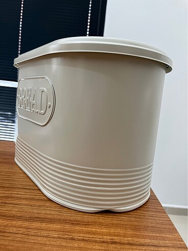 Beden E-16 krem oval ekmeklik