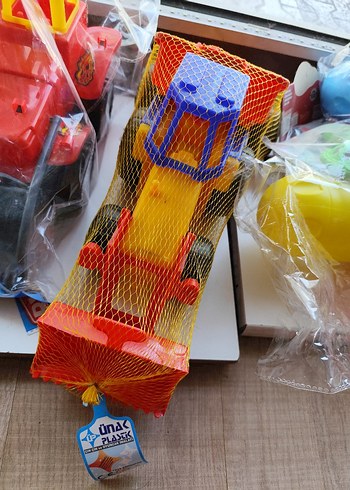 Renkli Plastik Oyuncak Kepçe