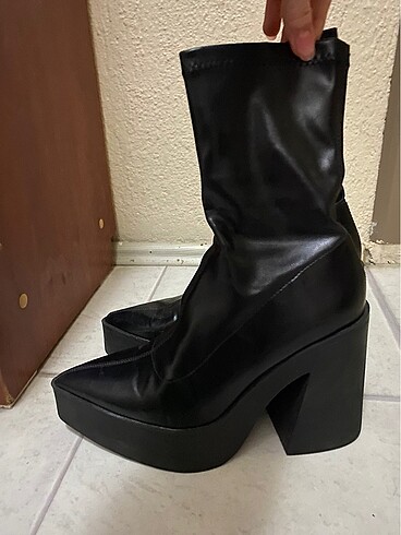 38 Beden Bershka Topuklu Bot