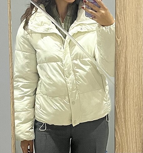 Stradivarius kadın şişme mont