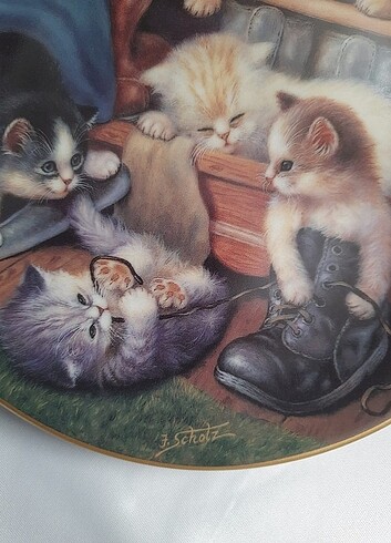 Beden Duvar Tabağı Kedi Görselli Kahla Porzellan