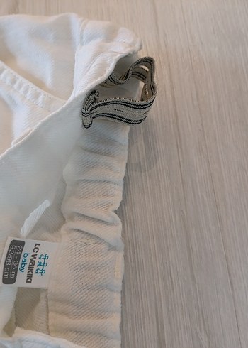LC Waikiki Düğmeli Beyaz Keten Erkek Çocuk Şort