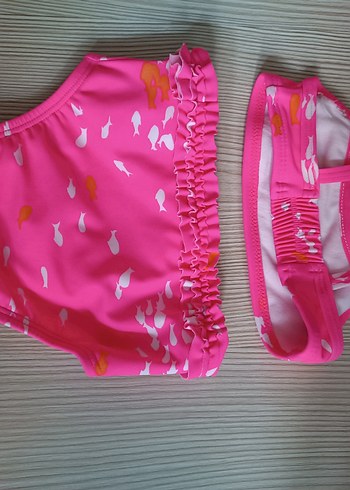 Diğer Kızlar için Desenli Pembe Bikini Takımı