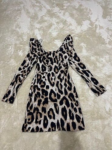 xs Beden çeşitli Renk HM leopar elbise
