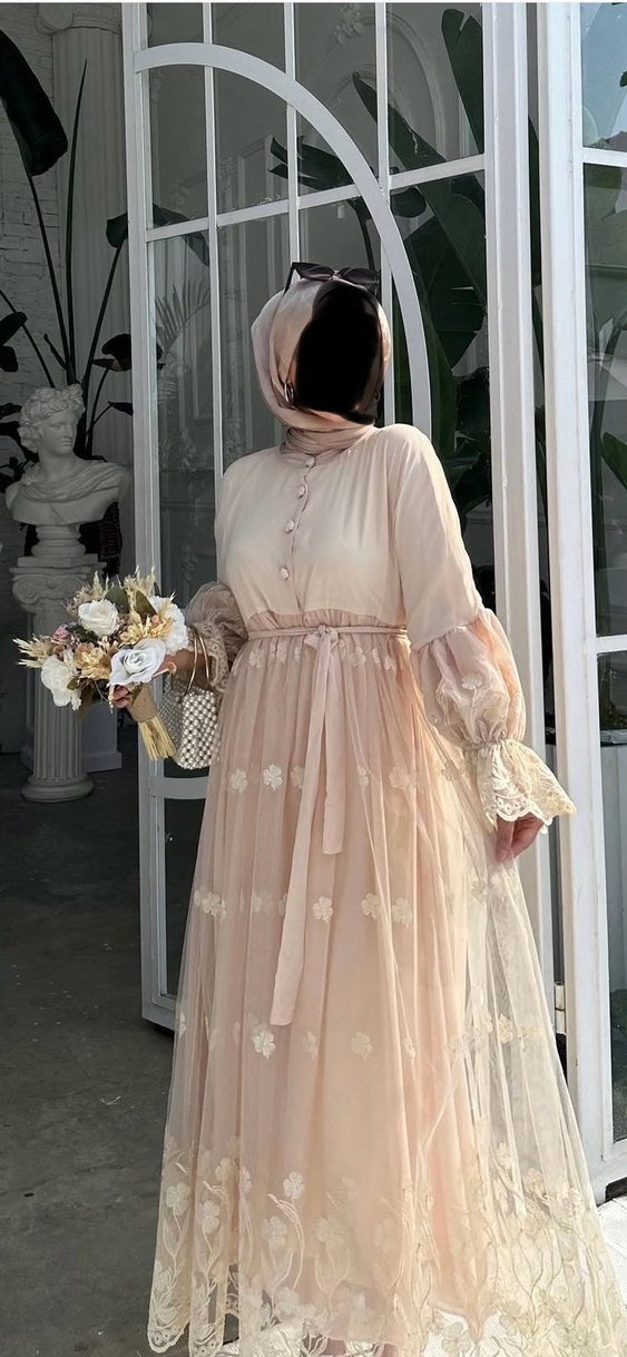 Bej Uzun Tesettür Çiçekli Abiye Elbise - Görsel 2