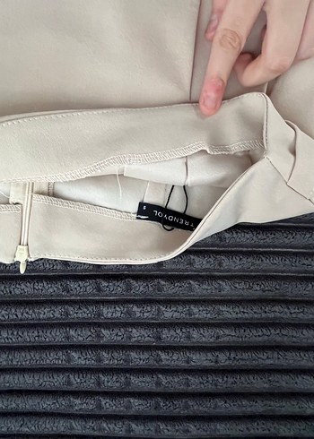 Bej Pilili Kadın Kumaş Pantolon - Görsel 2