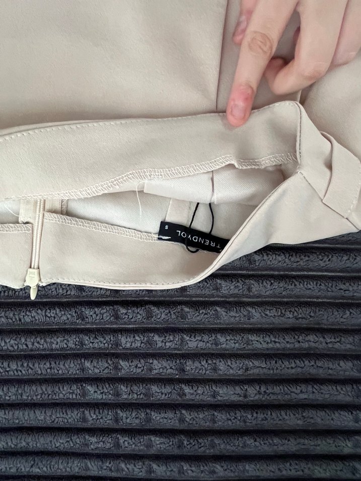 Bej Pilili Kadın Kumaş Pantolon - Görsel 2