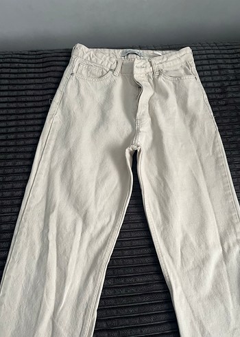 Düğmeli Beyaz Midi Kot Pantolon - Görsel 4