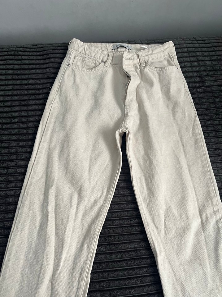 Düğmeli Beyaz Midi Kot Pantolon - Görsel 4