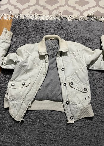 Düğmeli Beyaz Kadın Ceket - Görsel 2