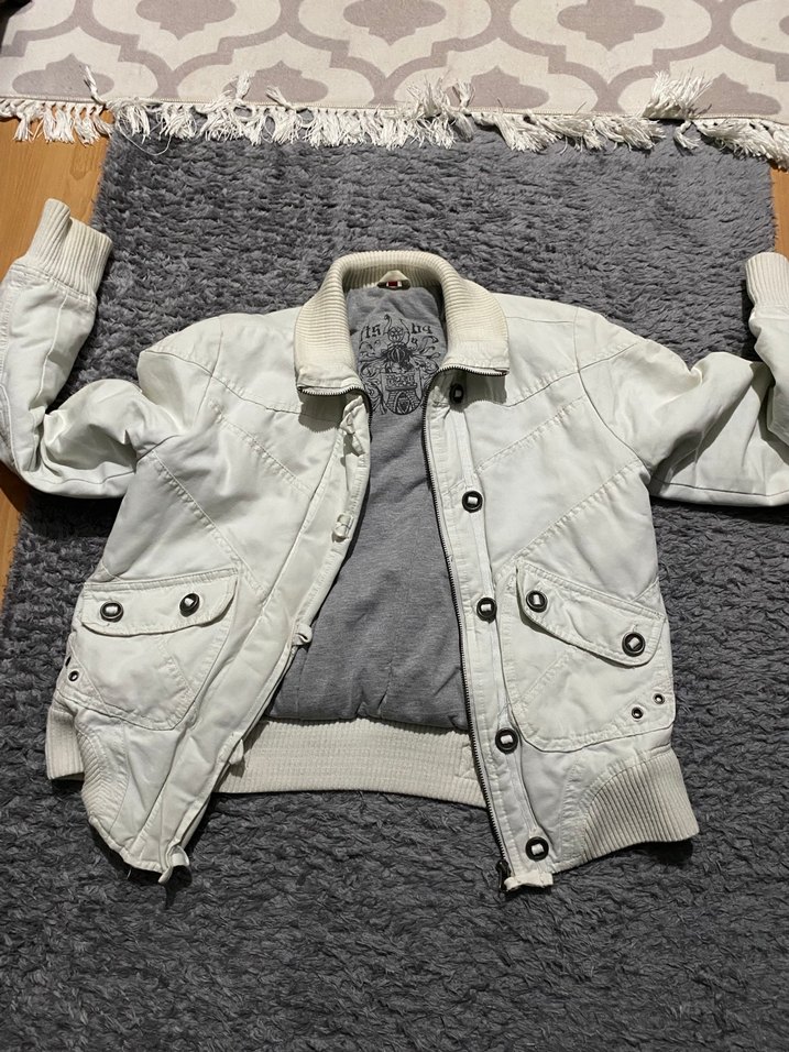 Düğmeli Beyaz Kadın Ceket - Görsel 2