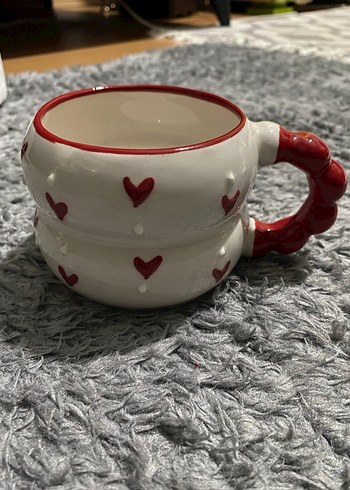 Kırmızı Kalp Desenli Beyaz Seramik Kupa - Görsel 2