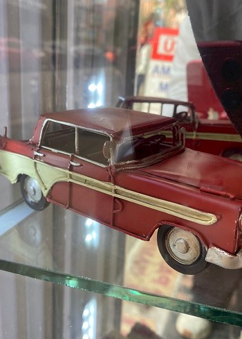 Kırmızı Renkli Oyuncak Araba Modeli - Görsel 2