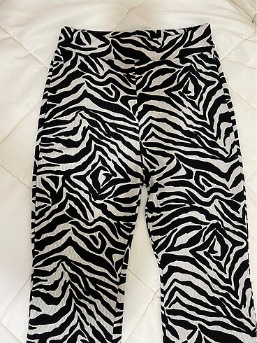Kadın Zebra Desenli İspanyol Paça Pantalon