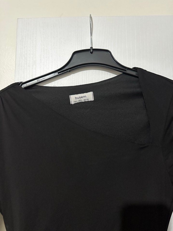 Uzun tül Kollu Siyah Mini Elbise - Görsel 2