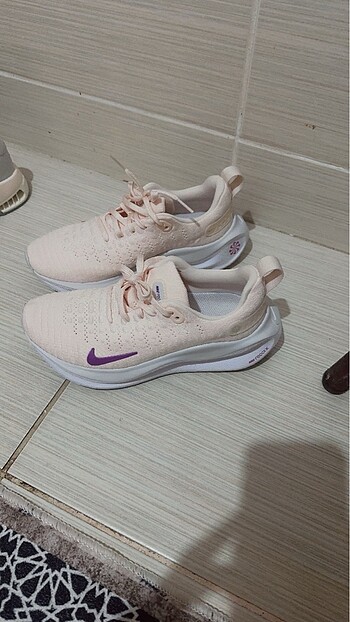 Nike koşu ayakkabısı