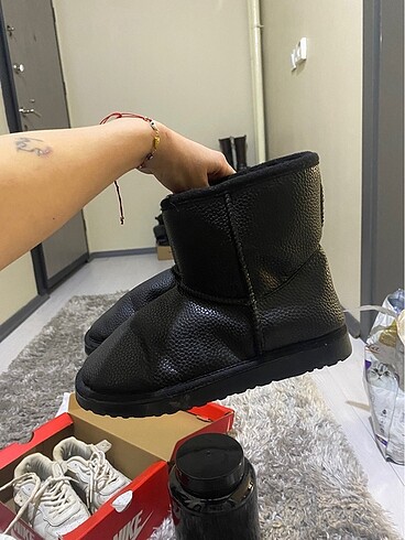 Diğer siyah ugg