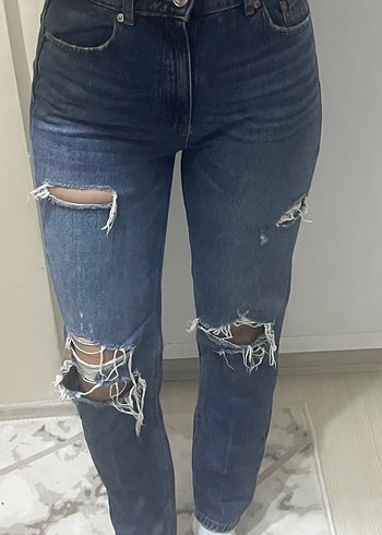 Pull and bear yırtık mom jeans