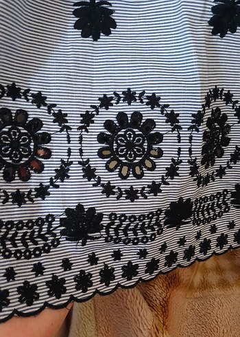 Nakışlı Volanlı Uzun Mavi Elbise - Görsel 2