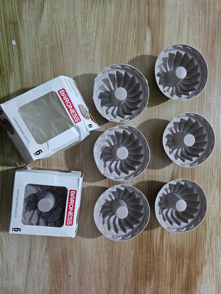 12'li Silikon Mini Muffin Kalıbı - Görsel 2