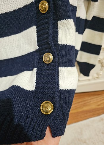 Düğmeli Çizgili Kadın Hırka - Görsel 3