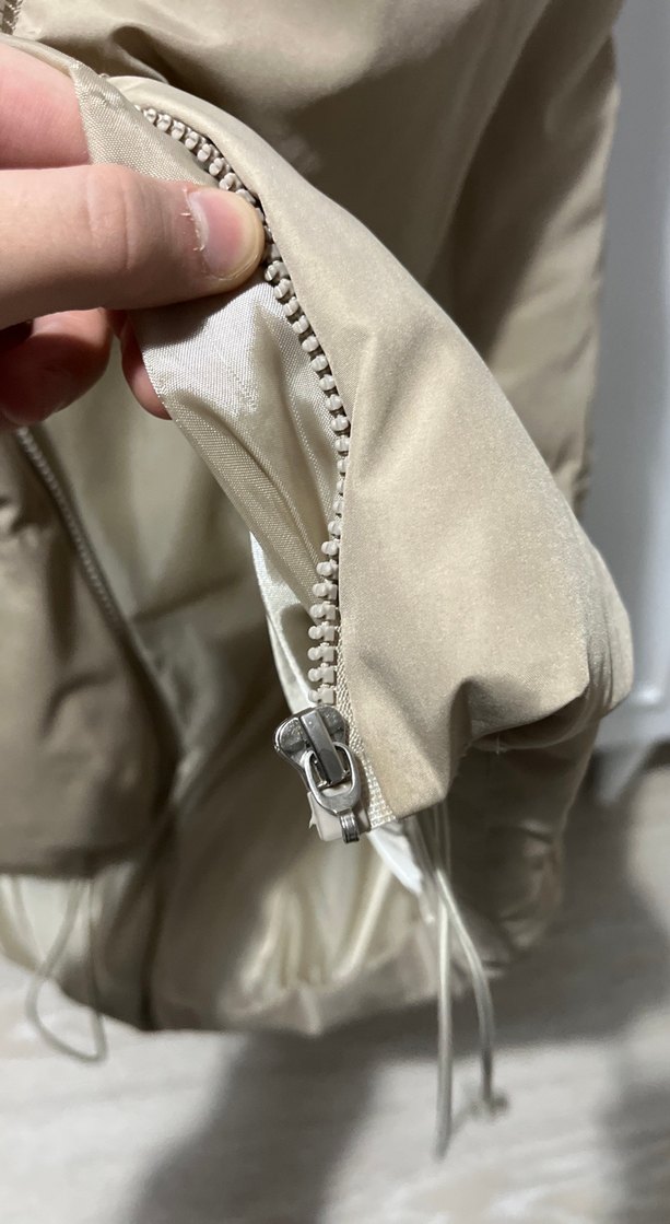 Bej Kapüşonlu Fermuarlı Kadın Yelek - Görsel 3