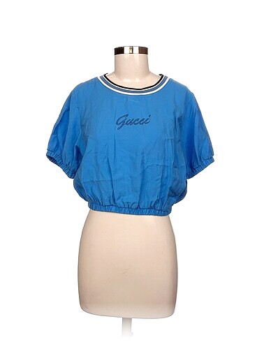 Gucci T-shirt %70 İndirimli.