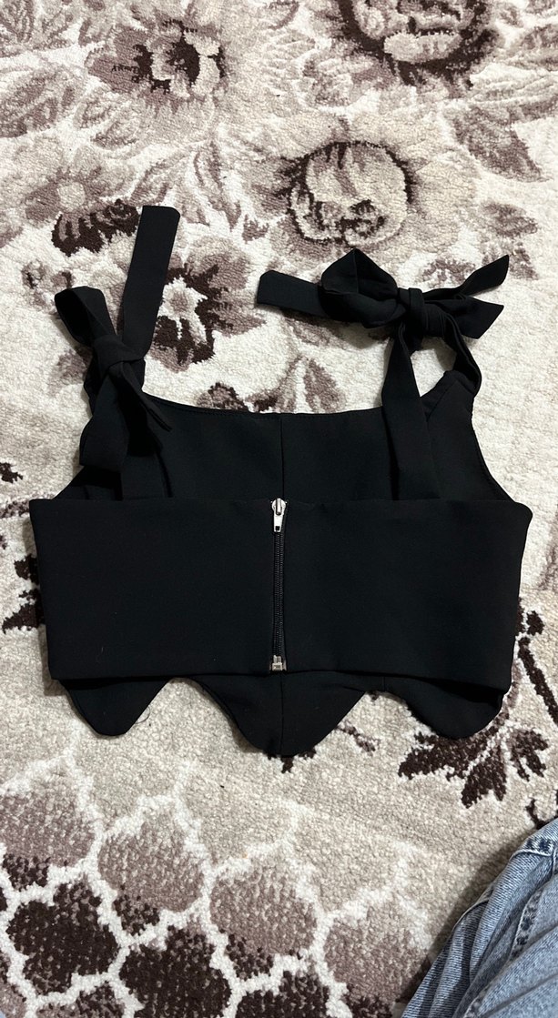 Siyah Fırfırlı Straplez Bustiyer - Görsel 2