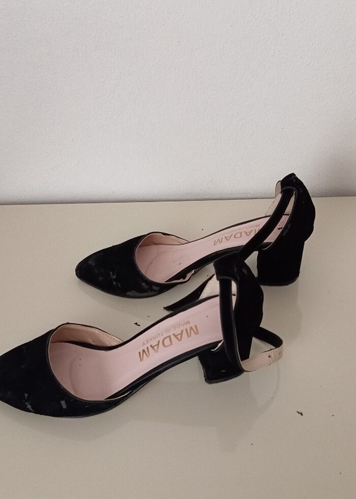Siyah topuklu ayakkabı  - Görsel 2