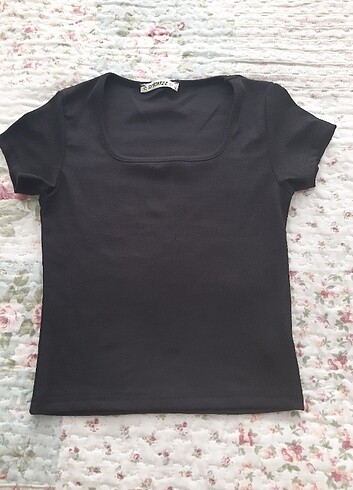 Siyah Crop