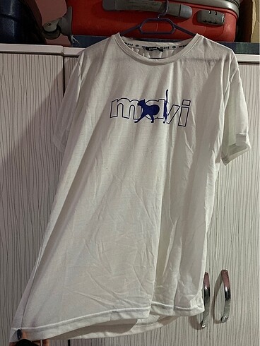 Mavi marka kedi baskılı tshirt
