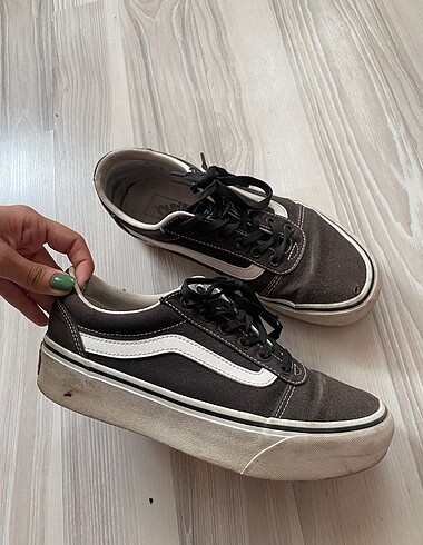 Vans platform