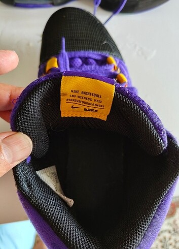 40 Beden mor Renk Nike LeBron Basketbol Ayakkabısı