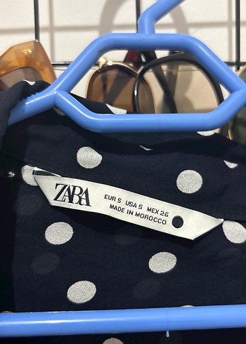 Zara Siyah Puantiyeli V Yaka Uzun Kollu Gömlek