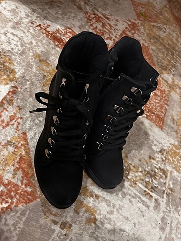 37 numara kadin bot - Görsel 4