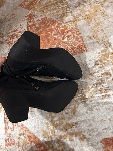 37 numara kadin bot - Görsel 5