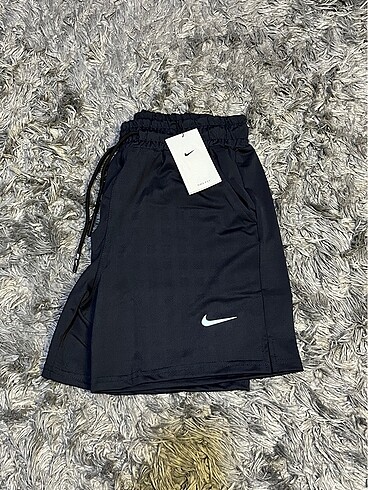 YIRTMAÇLI NIKE