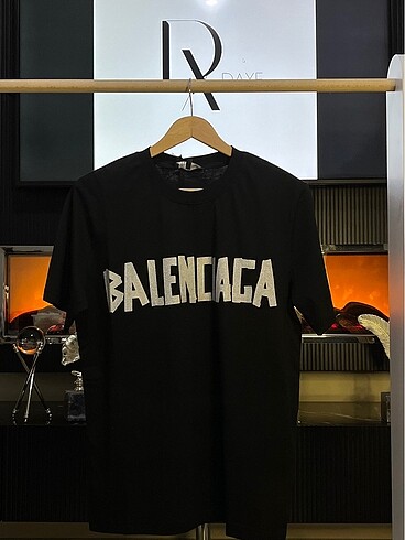 BALENCIAGA