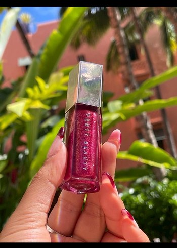 Fenty Beauty Parlak Pembe Dudak Parlatıcısı - Görsel 2