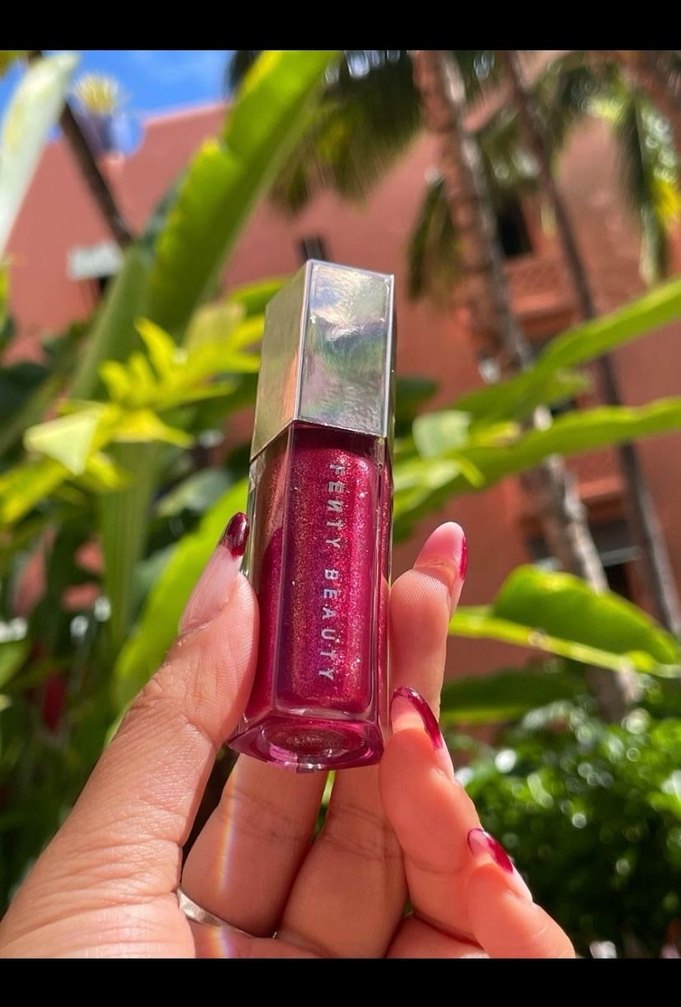 Fenty Beauty Parlak Pembe Dudak Parlatıcısı - Görsel 2