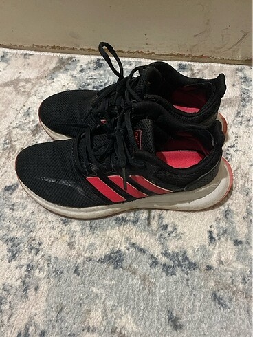 Adidas Kullanmadığım için satıyorum