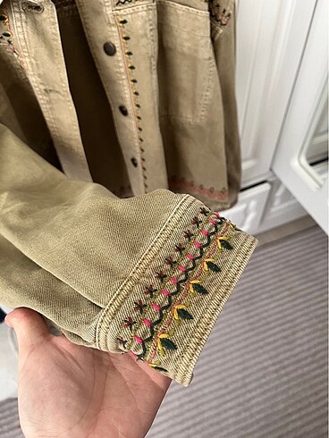 l Beden haki Renk Zara işlemeli ceker