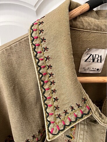 Zara Zara işlemeli ceker